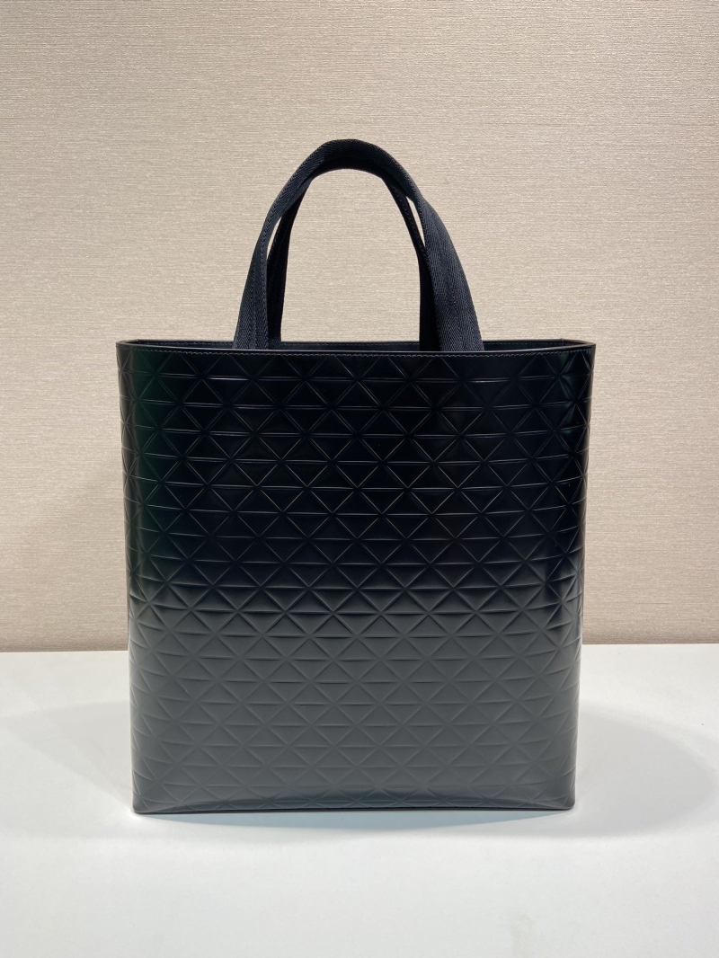 Pra*a tote bags
